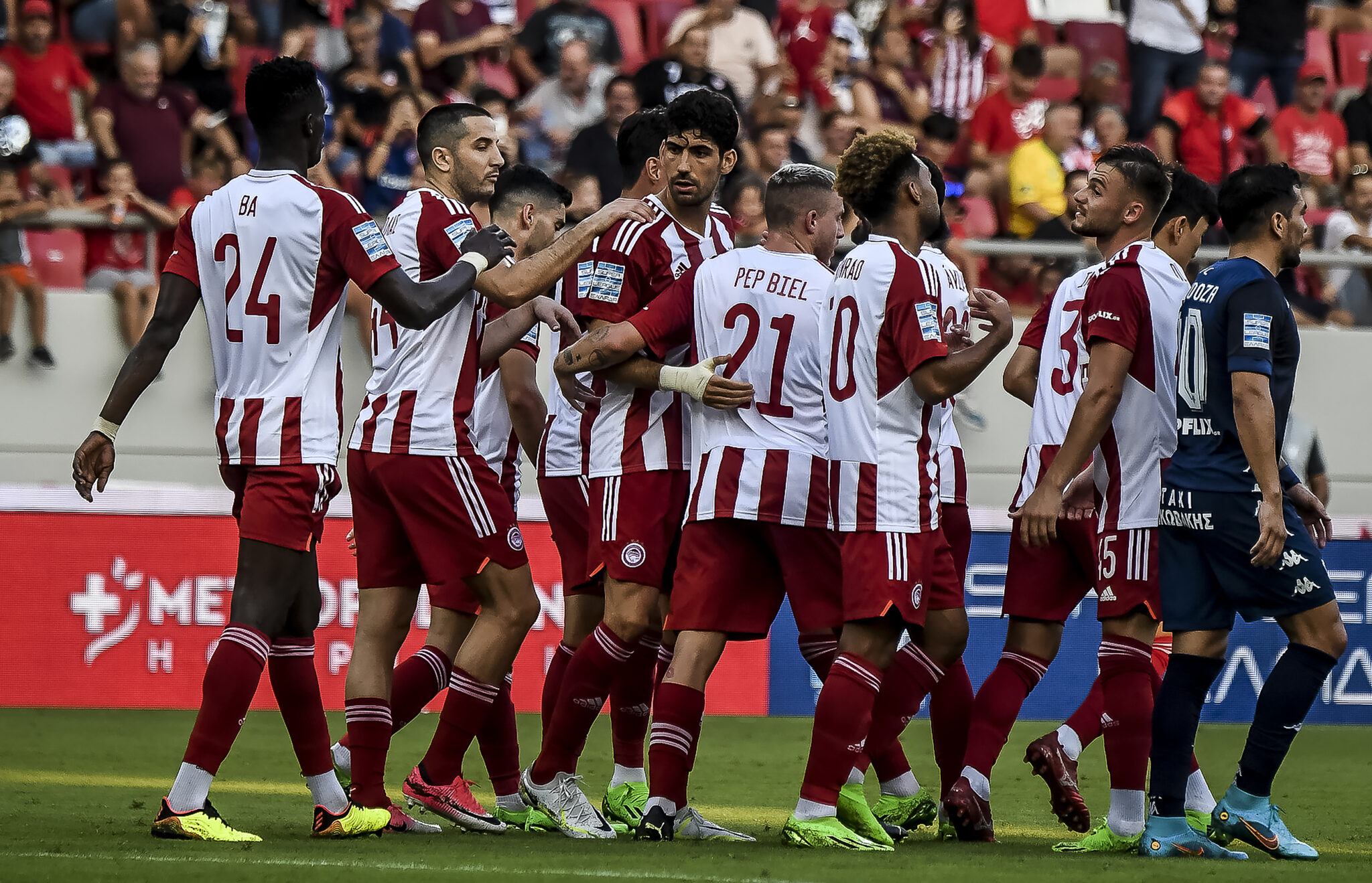 Μπιέλ κερνάει, Μπιέλ πίνει και επιστροφή στις νίκες για τον Ολυμπιακό