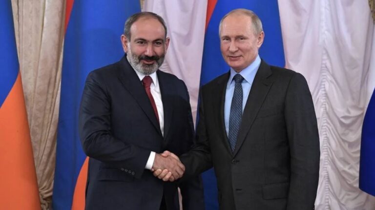 Πούτιν: Η Ρωσία μπορεί να μεσολαβήσει στις συγκρούσεις Αρμενίας-Αζερμπαϊτζάν