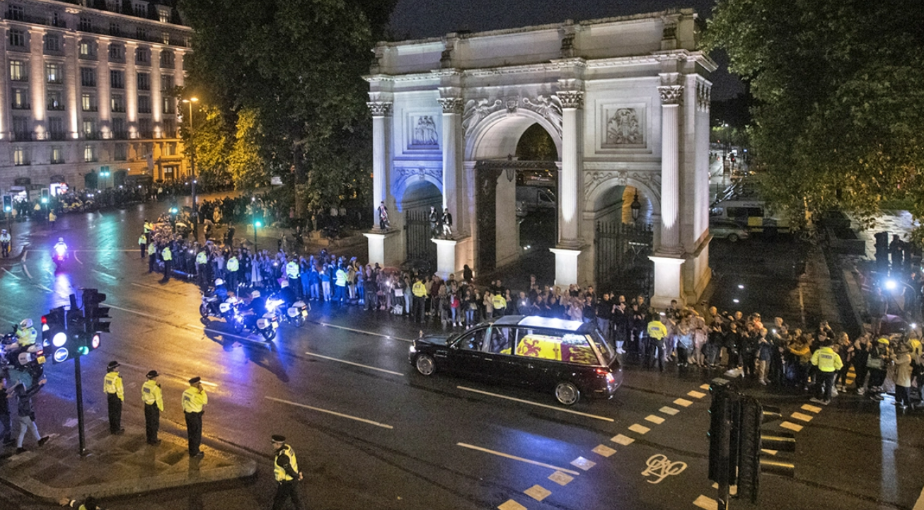 Βασίλισσα Ελισάβετ: Στο βρετανικό κοινοβούλιο θα μεταφερθεί σήμερα η σορός της
