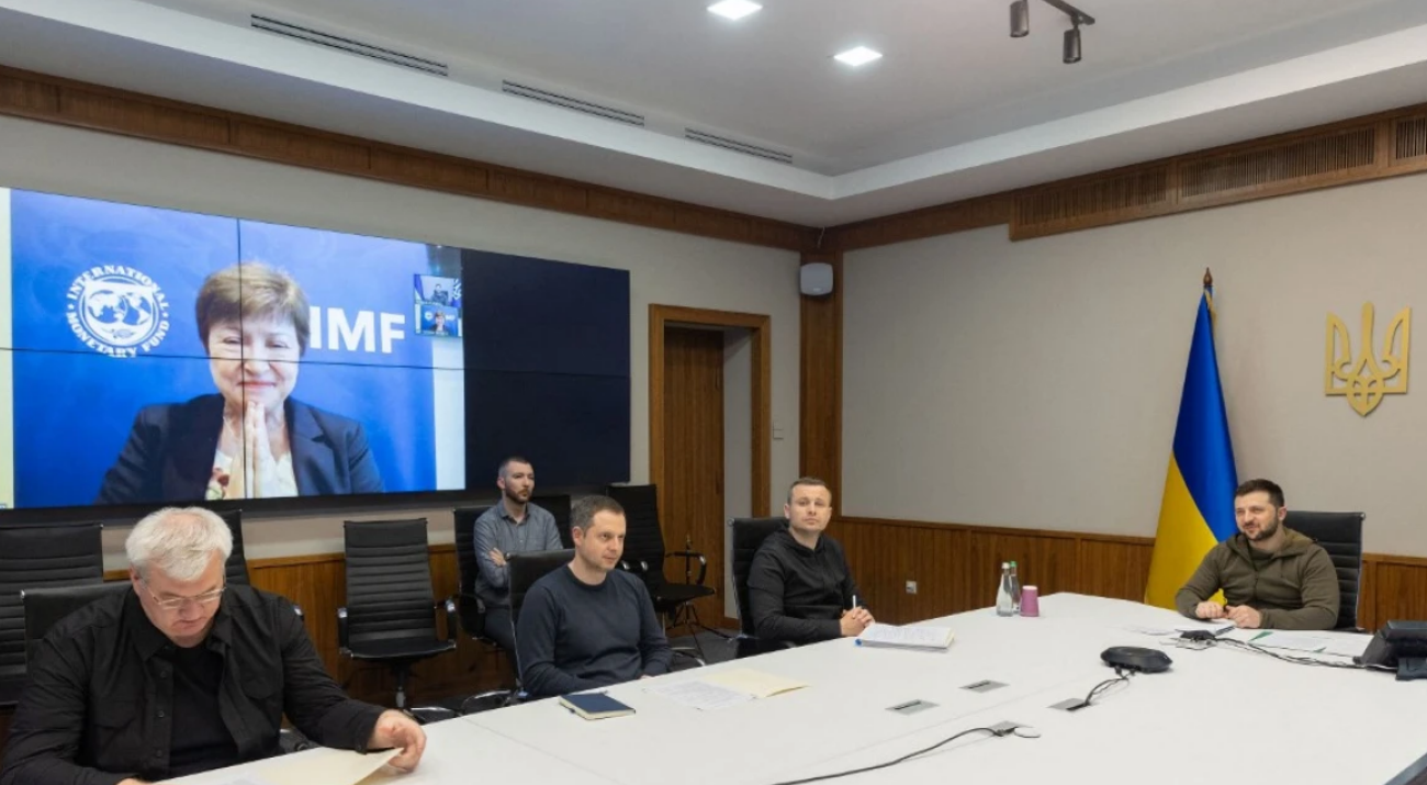 Το ΔΝΤ συζητά το ενδεχόμενο πλήρους οικονομικού προγράμματος χρηματοδότησης