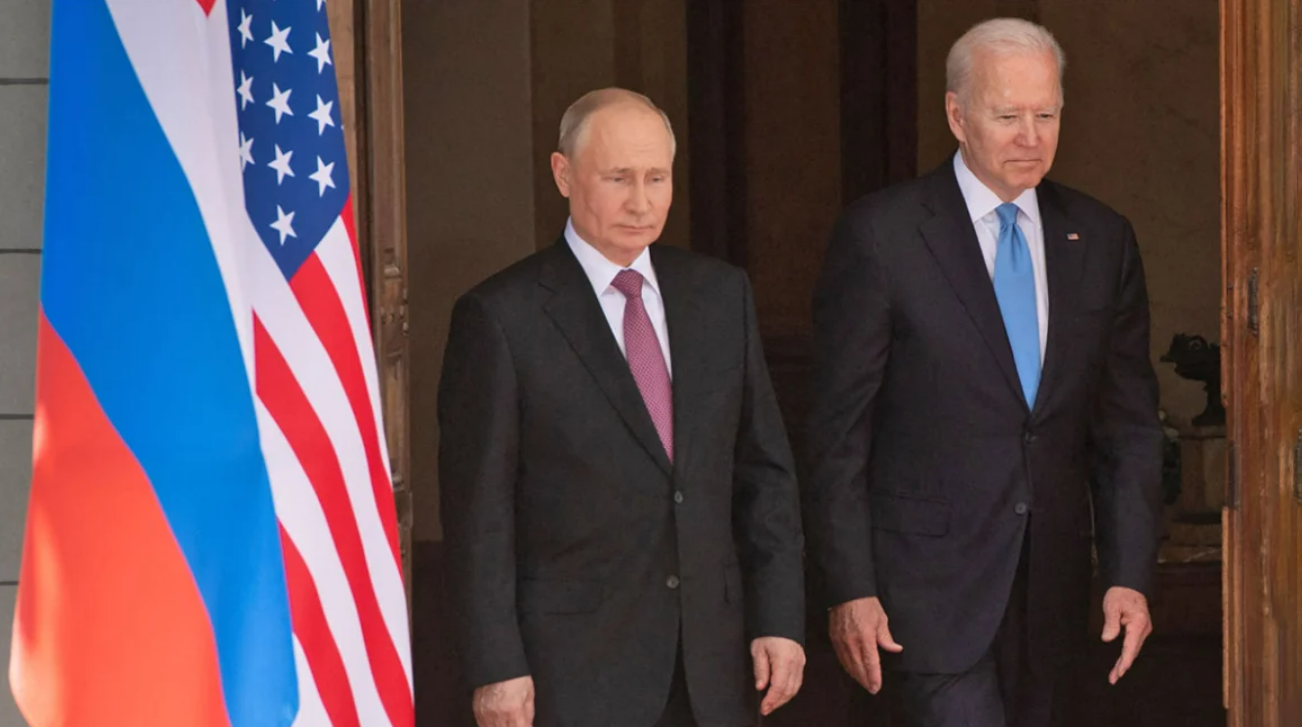 Μπάιντεν σε Πούτιν για πυρηνικά: «Μην το κάνεις… Θα υπάρξουν συνέπειες»