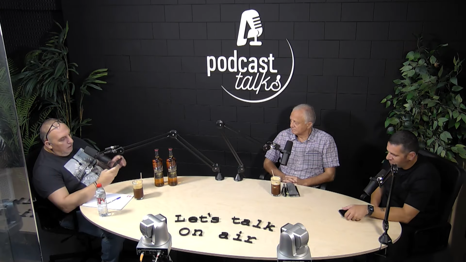 Οι «κολλητοί» του Γιώργου Σαββίδη σε ΑΕΚ Αθηνών και Ομόνοια (ΒΙΝΤΕΟ)