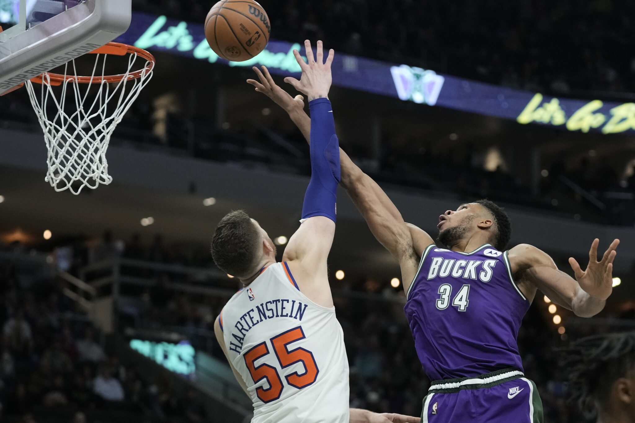 Η νέα τρομερή εμφάνιση του Γιάννη, αυτή τη φορά κόντρα στους Νικς (ΒΙΝΤΕΟ)