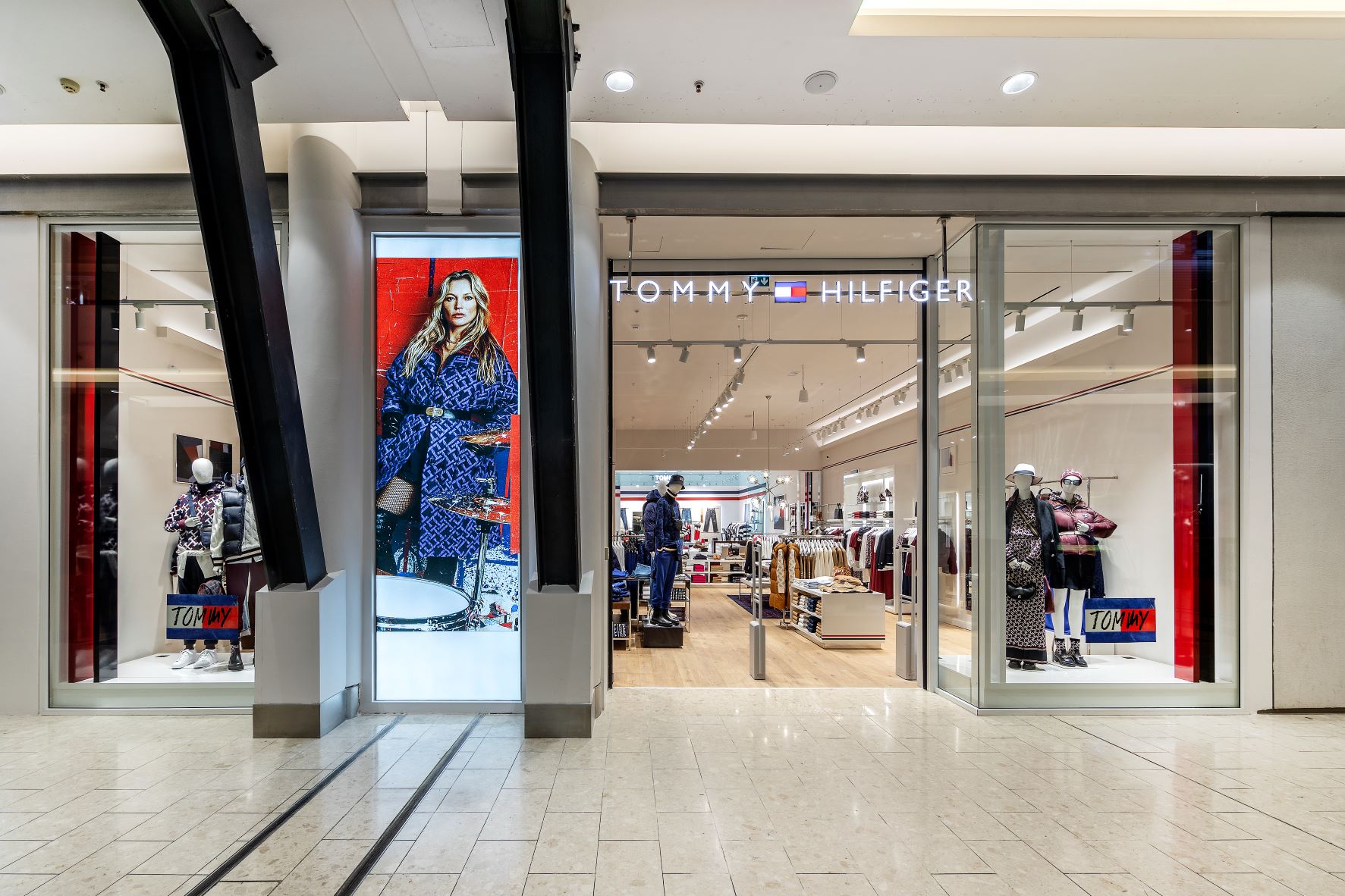 Νέο, μεγαλύτερο και ανανεωμένο κατάστημα Tommy Hilfiger στο The Mall Of Cyprus