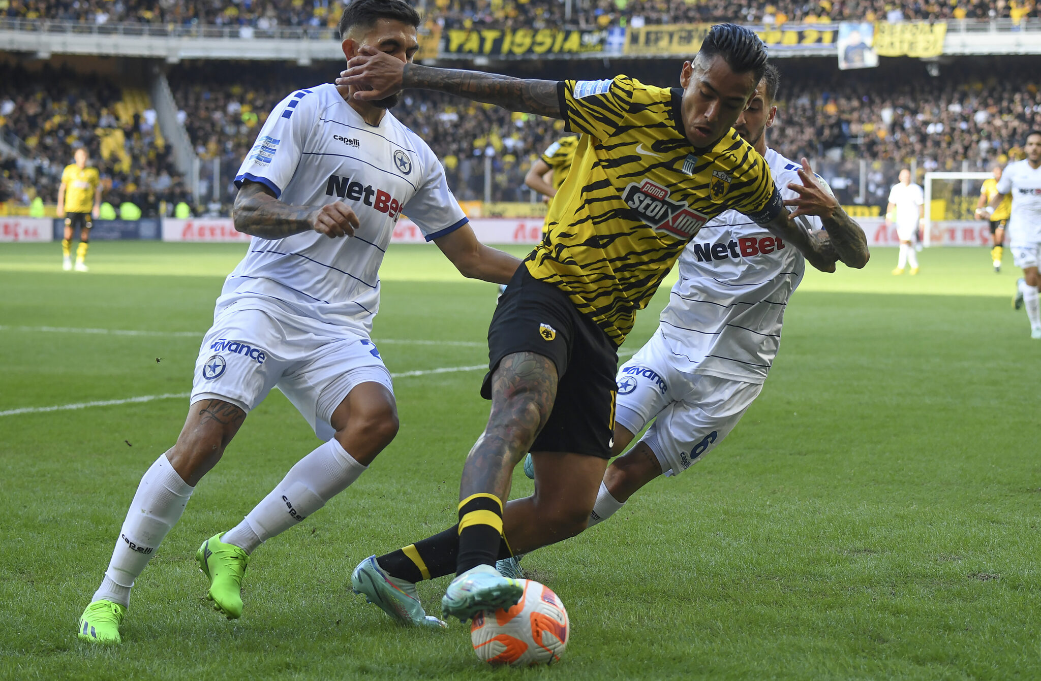 Λύγισε τον αξιόμαχο Ατρόμητο και πήρε το… θρίλερ η ΑΕΚ στο 94'