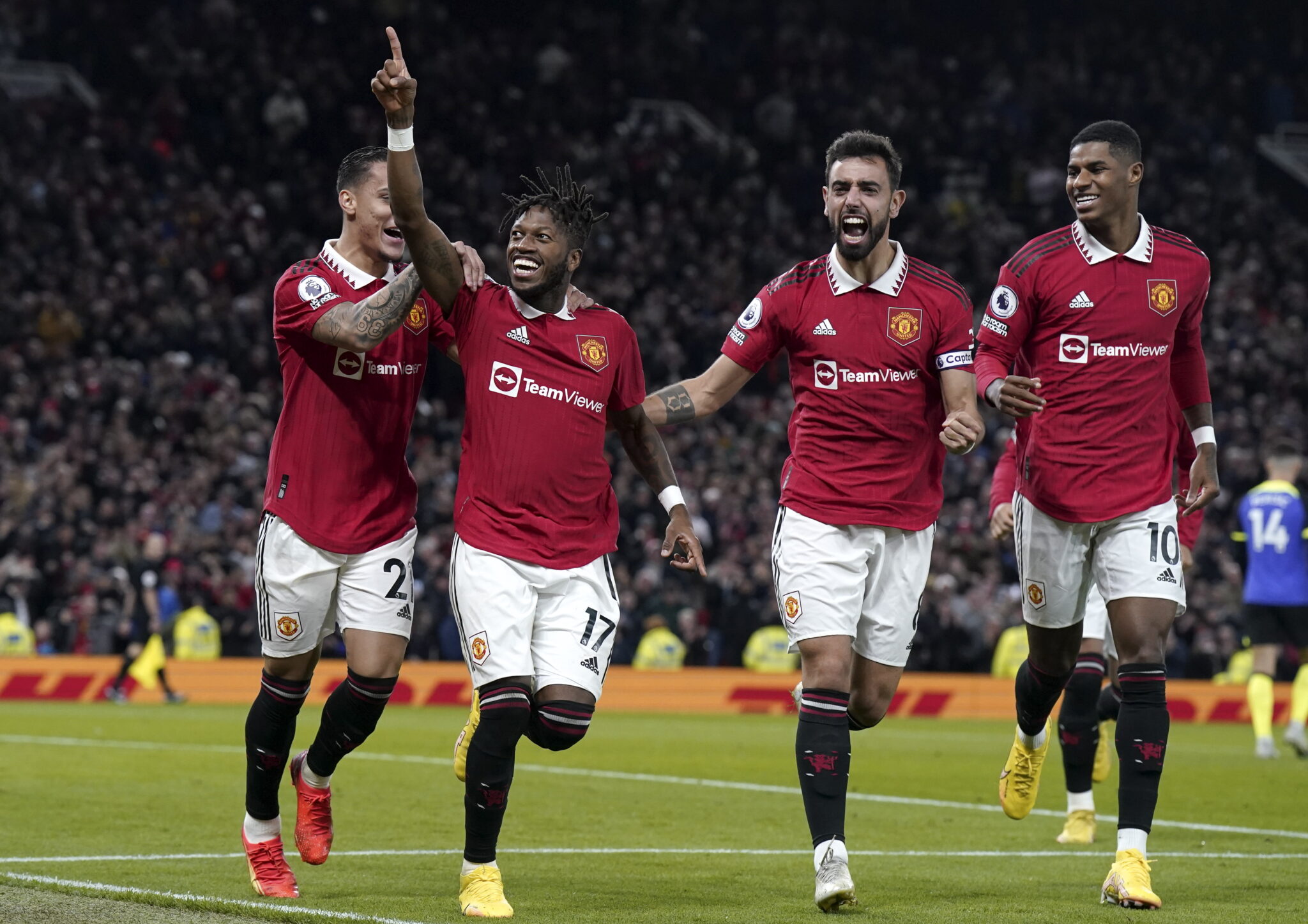 «Κατάπιε» την Τότεναμ η τρομερή Μάντσεστερ Γιουνάιτεντ