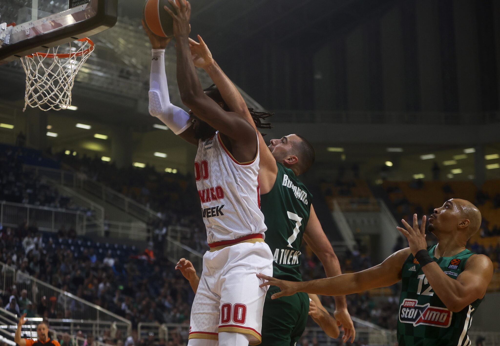 «Φονιάς» Τζέιμς, άφησε με τη… γλύκα Παναθηναϊκό και Γουίλιαμς