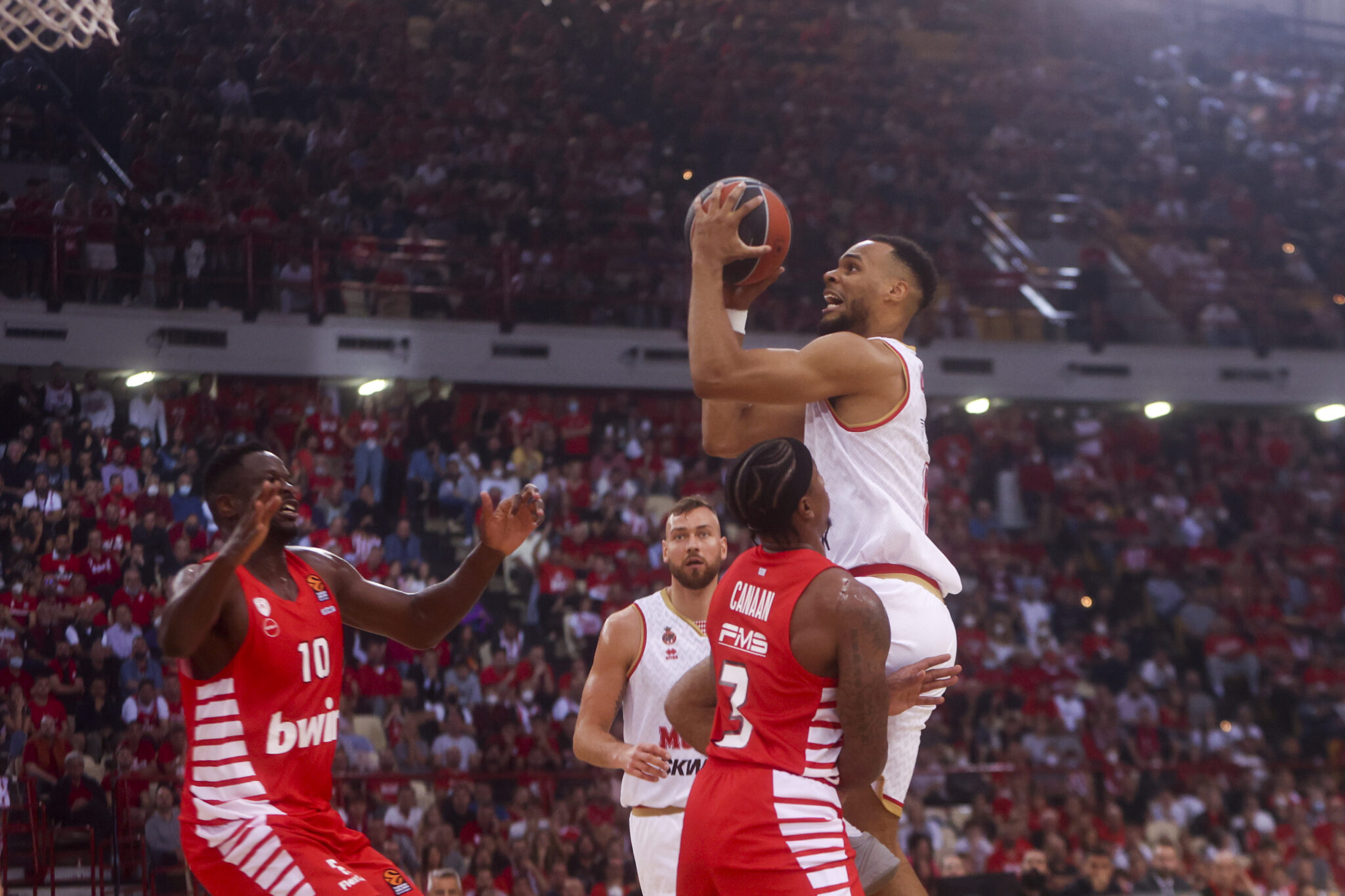 «Φρέναρε» τον Ολυμπιακό η Μονακό