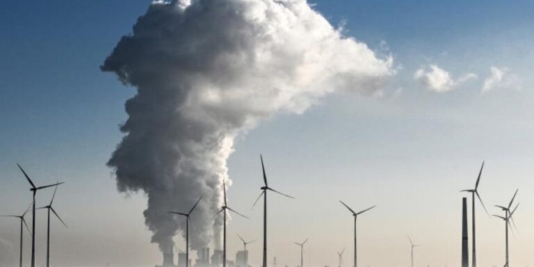 Ο πόλεμος στην Ουκρανία θα πρέπει να επιταχύνει την πράσινη μετάβαση