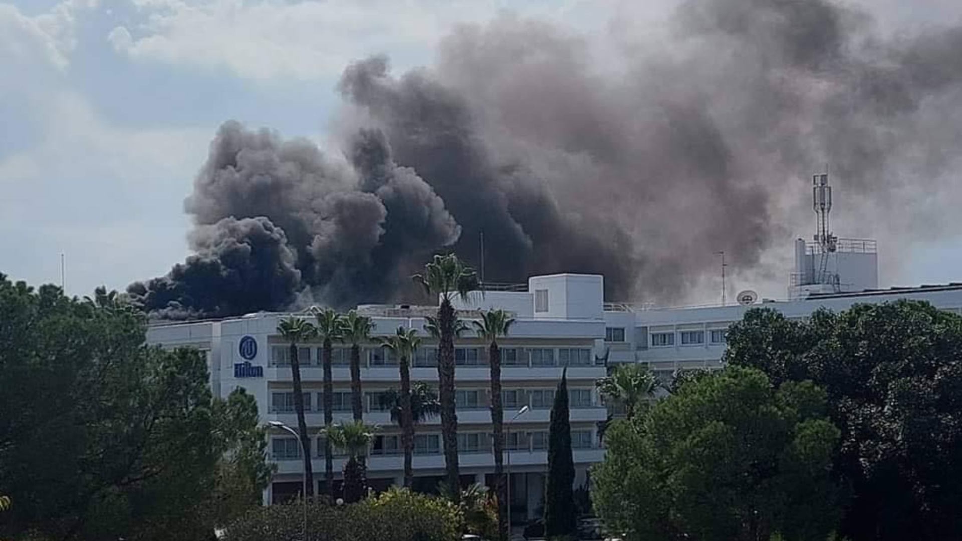 Τι λέει η Hilton Nicosia για την μεγάλη πυρκαγιά στην οροφή του ξενοδοχείου