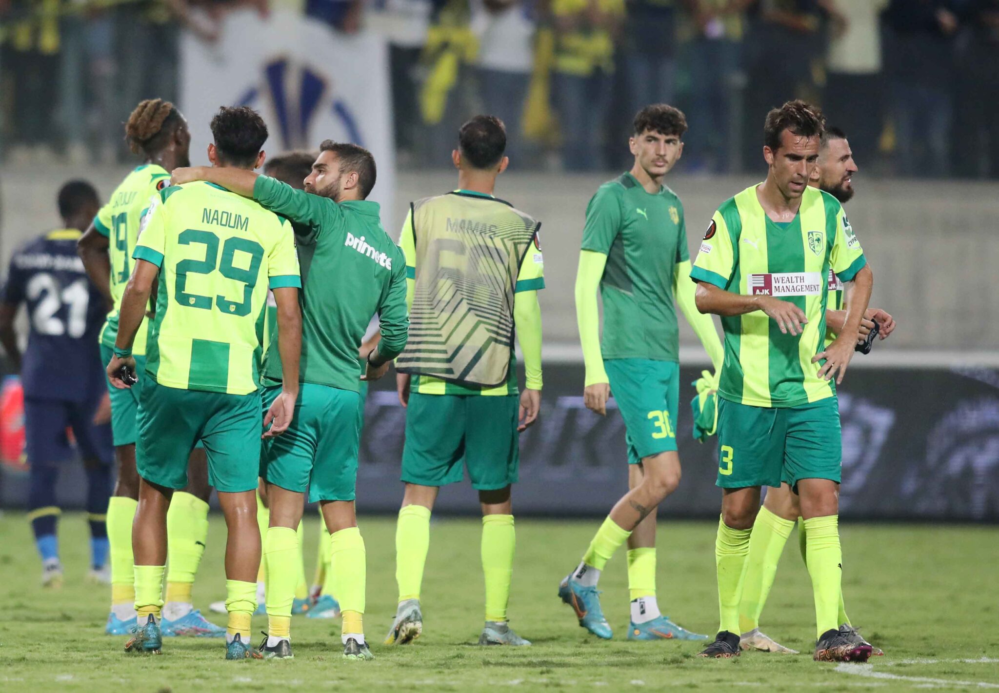 Ηττήθηκε αλλά είναι «ζωντανή» η ΑΕΚ