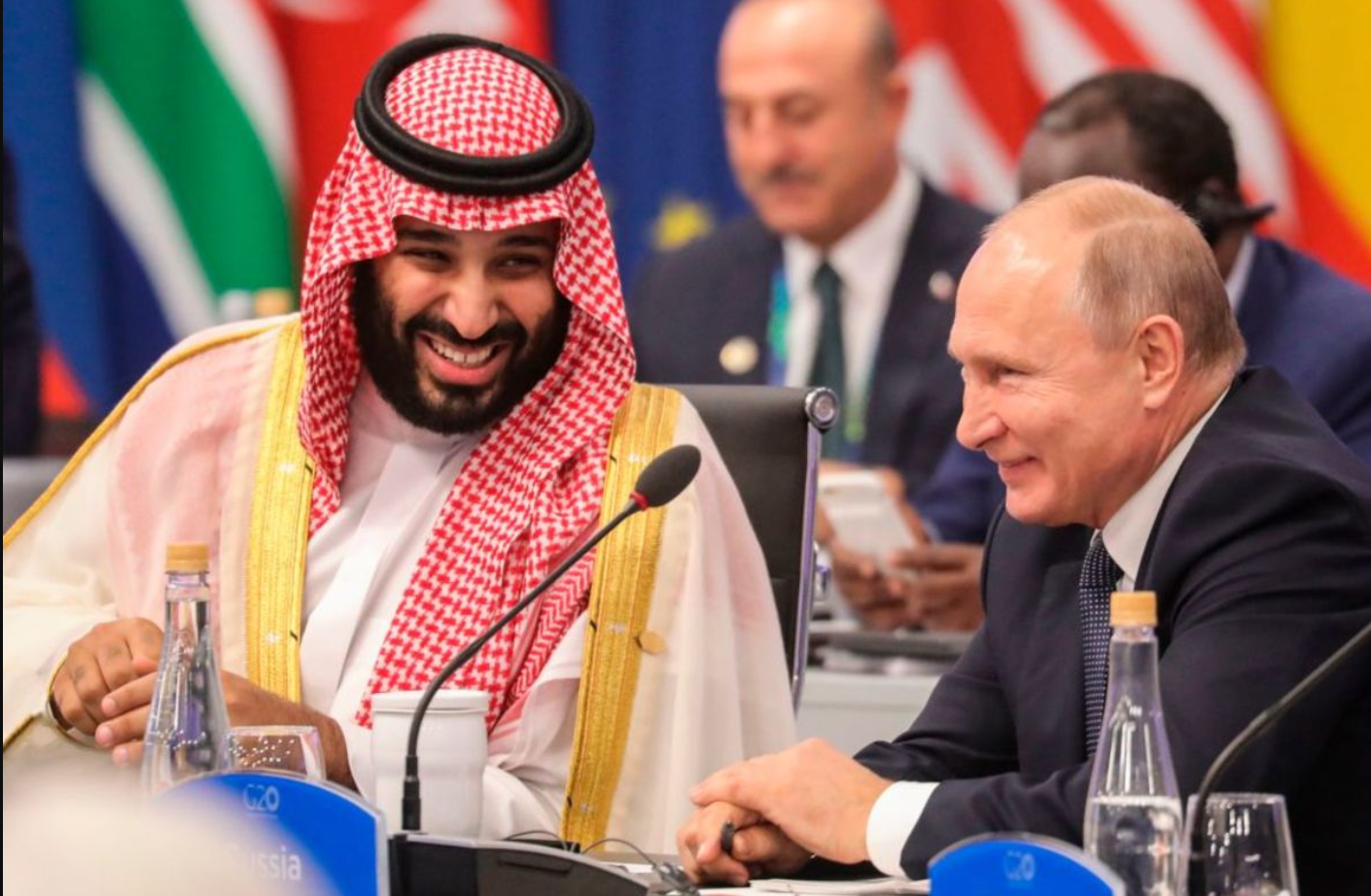 "Απατεώνες, ληστές, χρήσιμοι ηλίθιοι": Παγώνει την Ευρώπη ο Πούτιν με Σ.Αραβία