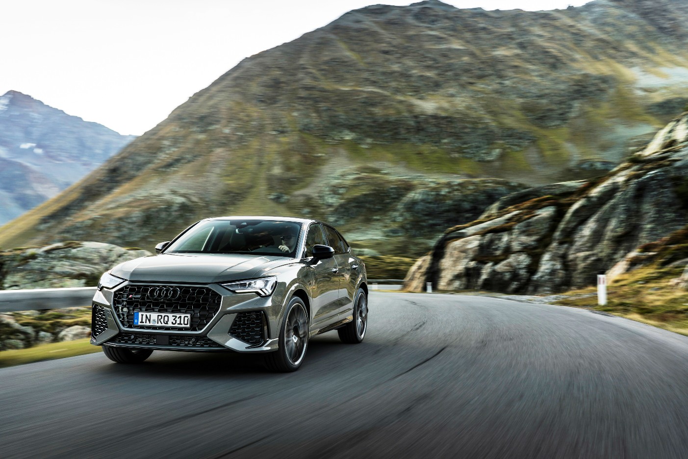 Η Audi παρουσιάζει μια ειδική έκδοση για να γιορτάσει τα δεκάχρονα του RS Q3