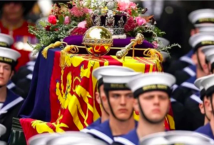 Tο παλάτι δημοσίευσε νέα συγκινητική φωτογραφία από την κηδεία της Βασίλισσας