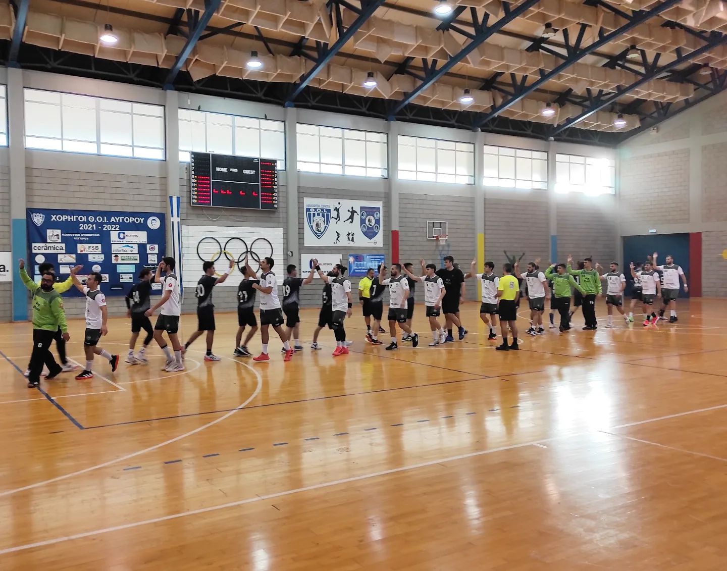 Με νίκες ξεκίνησαν τα φαβορί στο Χάντμπολ