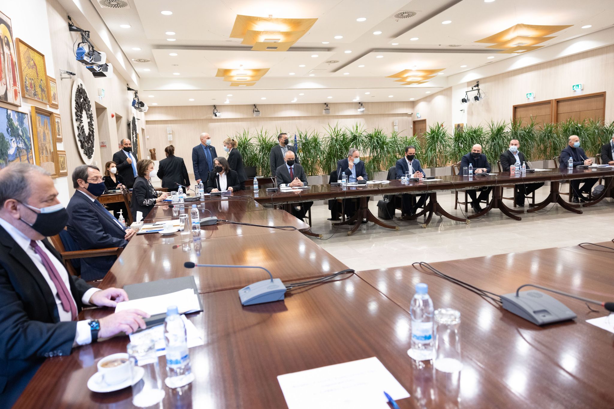 Όλοι στο Προεδρικό αύριο το απόγευμα για τα όσα ταλανίζουν τις Κεντρικές Φυλακές