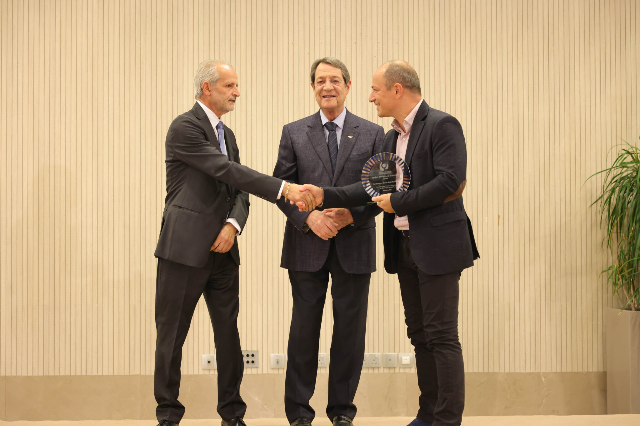 Κωτσόβολος: Έλαβε βραβείο για τις εθελοντικές αιμοδοσίες των εργαζομένων της