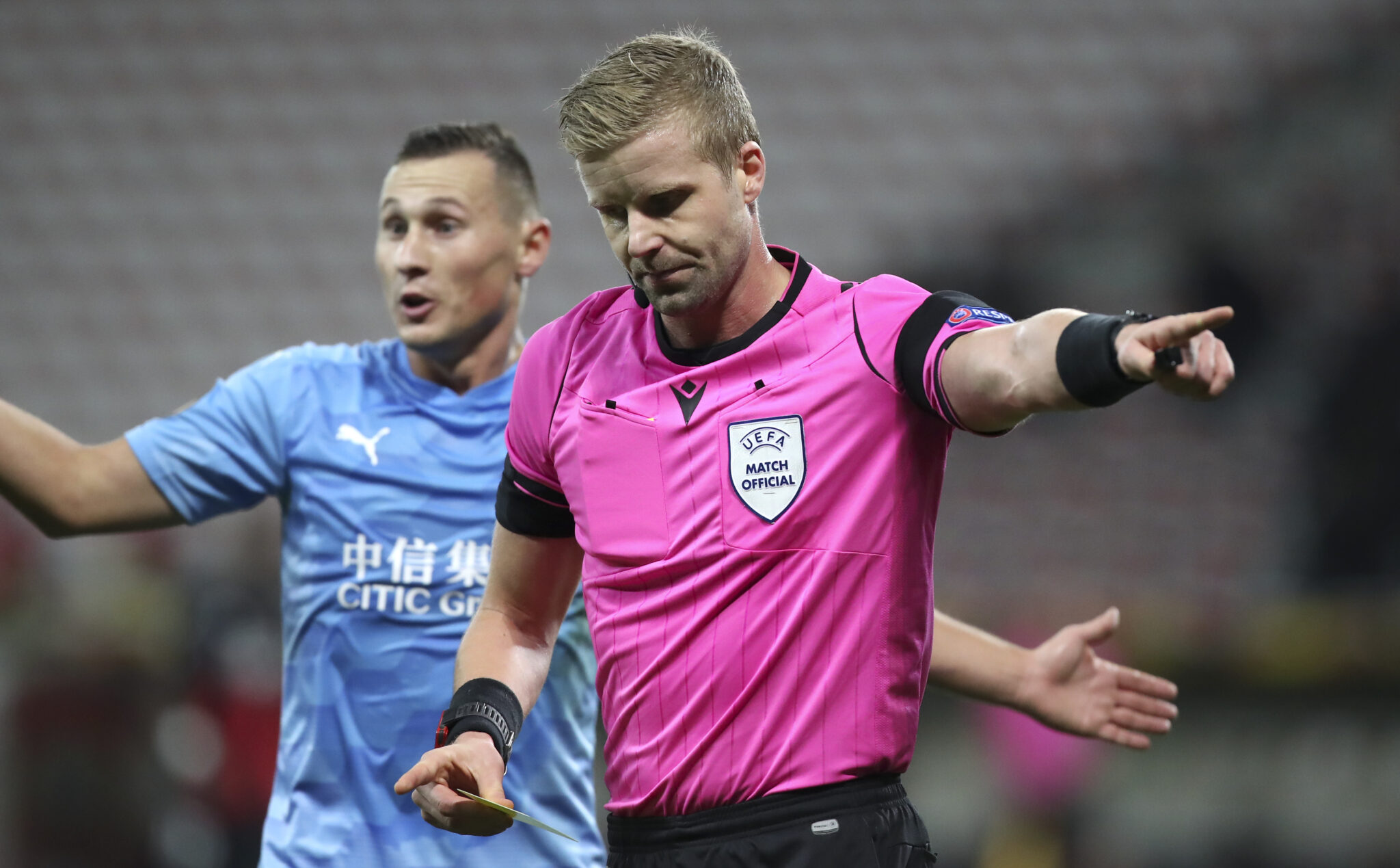 Ο Γκλεν Νάιμπεργκ στο Ολυμπιακός-ΑΕΚ