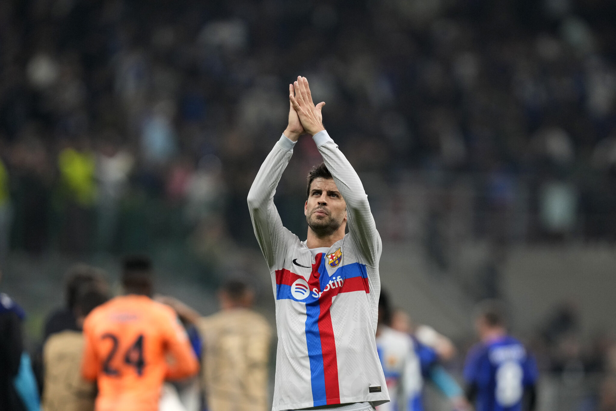 «Κρεμάει» τα παπούτσια του ο Πικέ