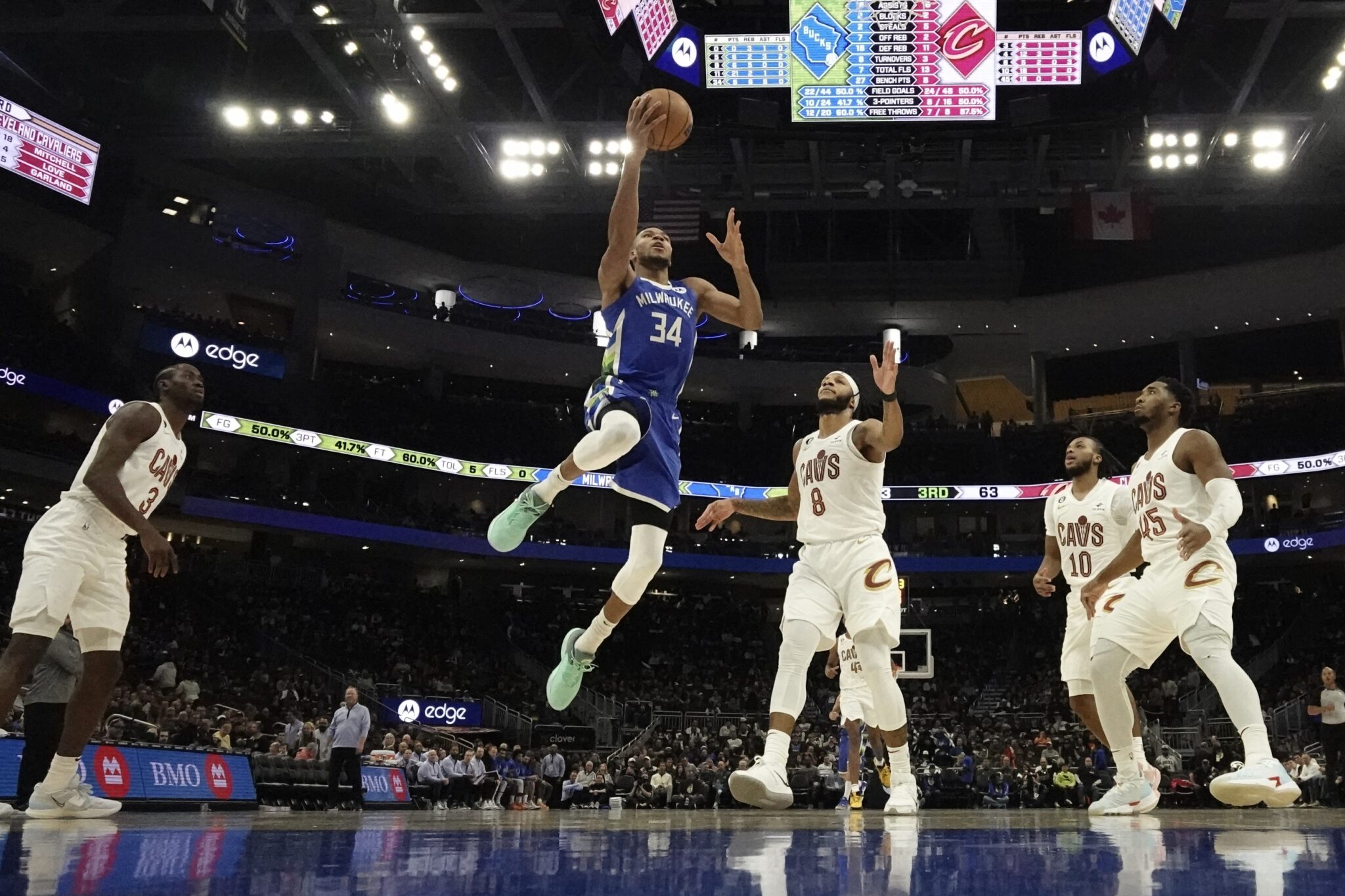 Γιάννης και Λόπεζ έφεραν την ανατροπή για τους Μπακς επί των Καβαλίερς