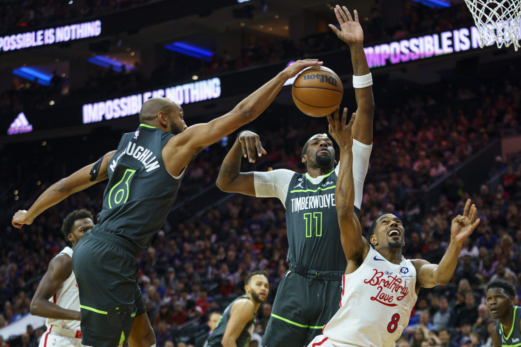 Την… πάτησαν οι Σίξερς από τους Τίμπεργουλβς