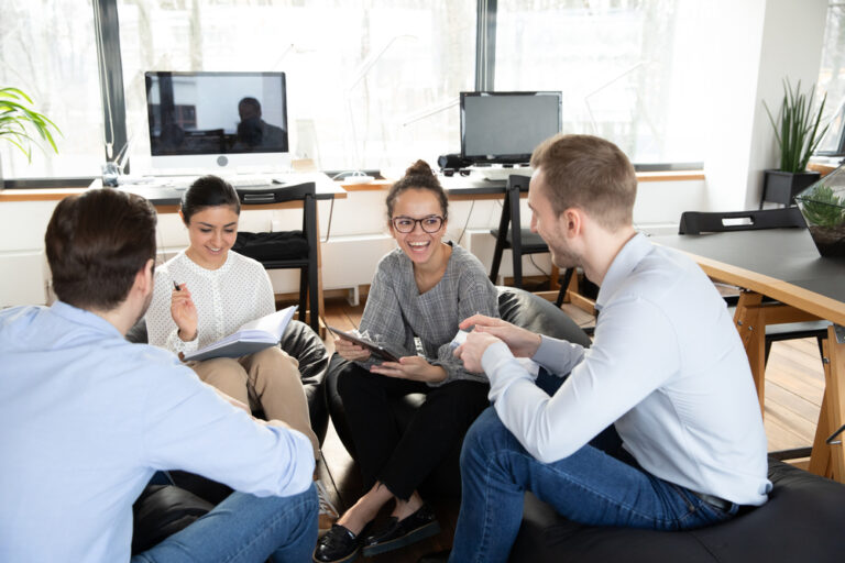 CARDET: Δύο δωρεάν προγράμματα επαγγελματικής κατάρτισης για στελέχη εταιρειών