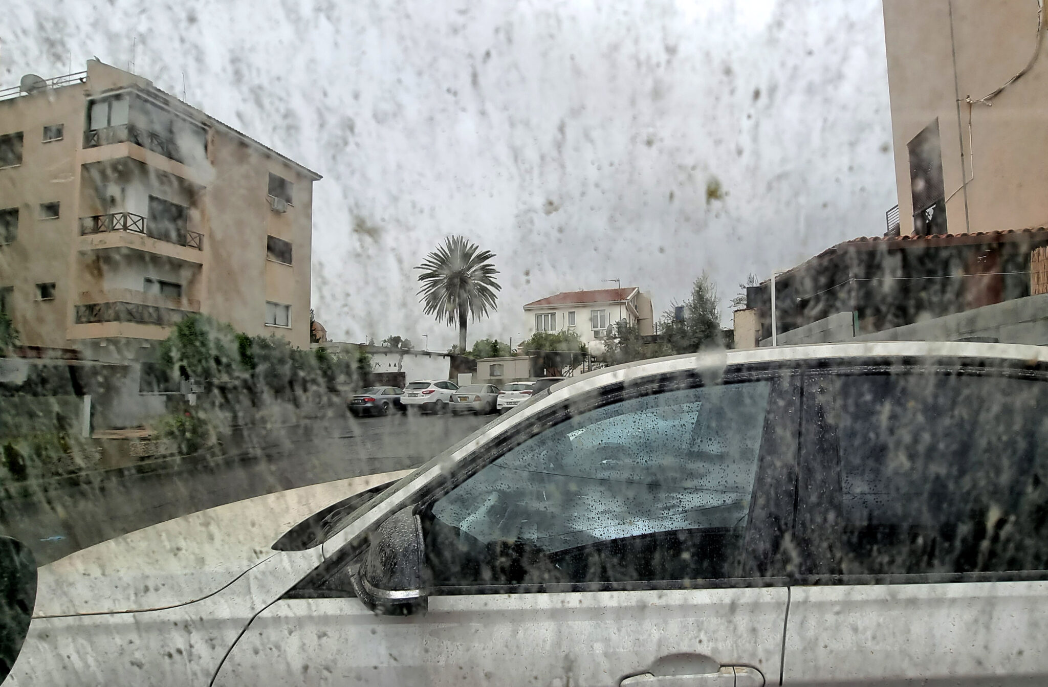 Έντονα καιρικά φαινόμενα επικράτησαν τα ξημερώματα στην Κύπρο