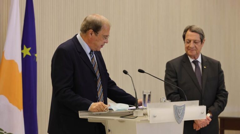 Ερευνώντα λειτουργό από εξωτερικό εισηγείται ο Πογιατζής για τα βιβλία Δρουσιώτη