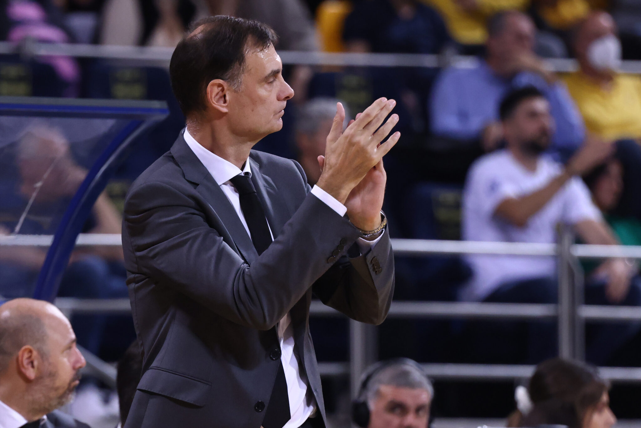 Μπαρτζώκας: «Αγχωτικό παιχνίδι για εμάς, κανείς δεν θέλει τα ''παράθυρα''»