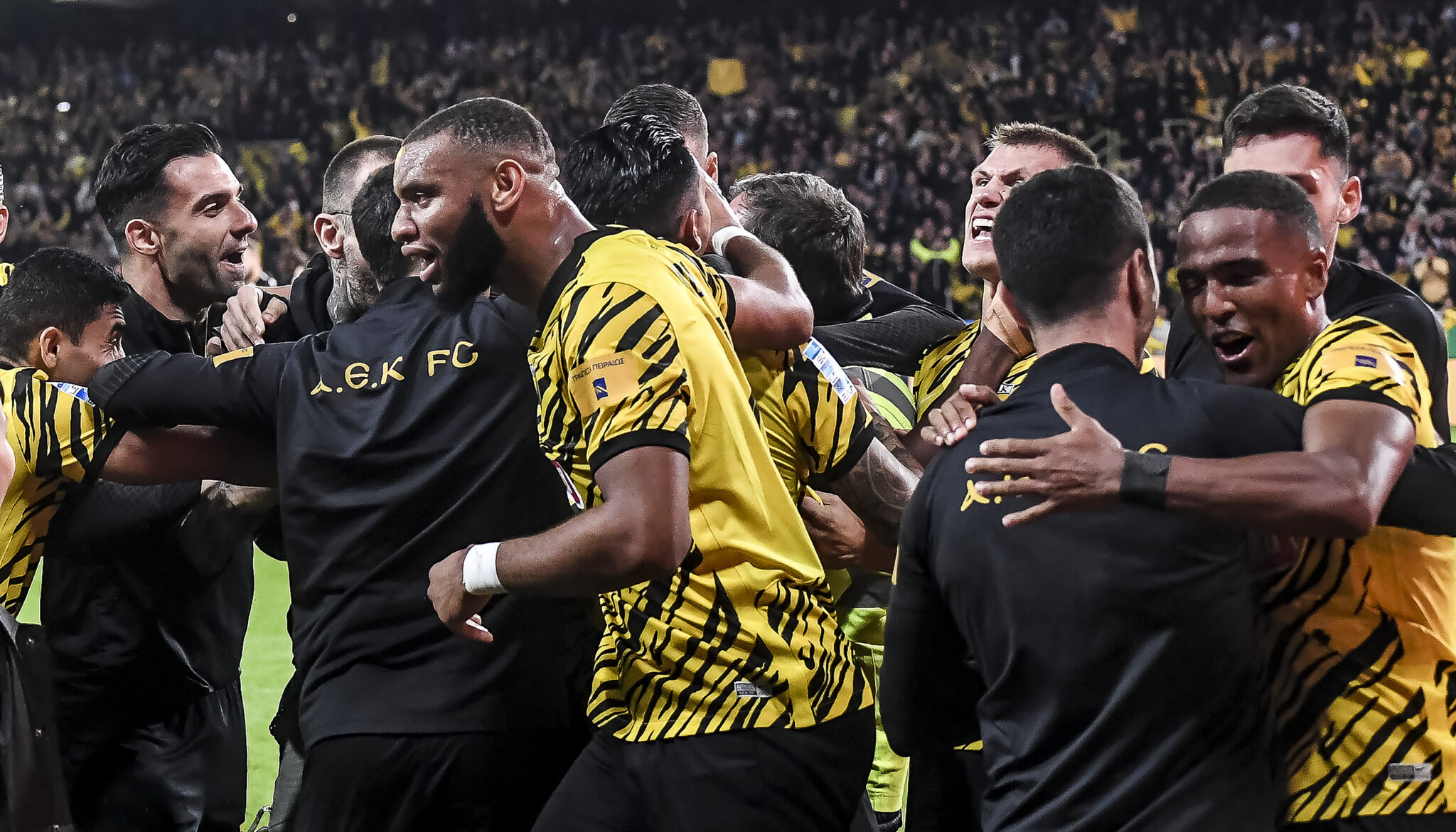 Ελίασον: «Μας προσφέρει τρομερά συναισθήματα το γήπεδο και ο κόσμος»