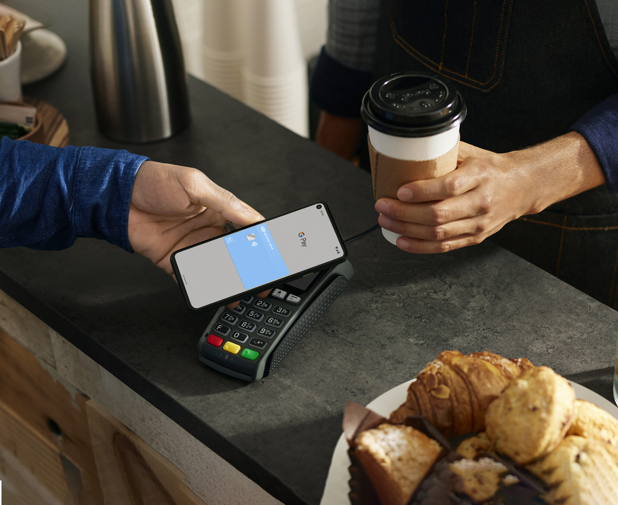 Google Pay από σήμερα για έξυπνες συναλλαγές με κάρτες της Ελληνικής Τράπεζας