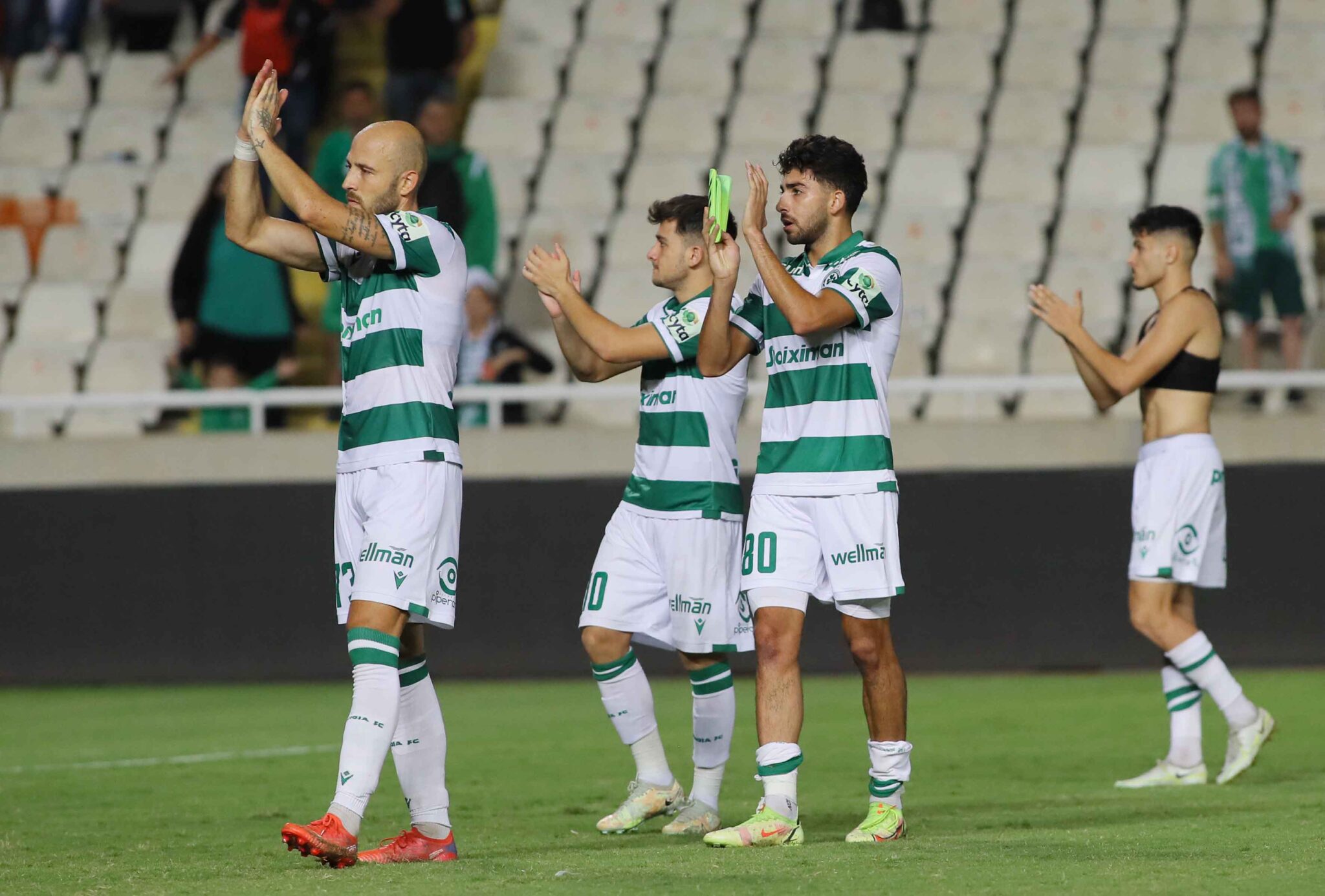 Αποφασιστικότητα για το τρίποντο στην Ομόνοια