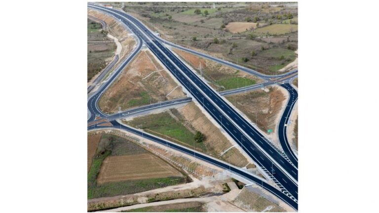 Τρείς προσφορές για τον δρόμο Λευκωσίας – Παλαιχωρίου: Πότε αρχίζει το έργο