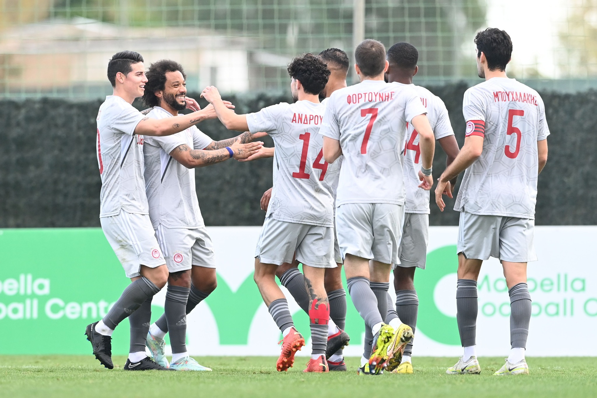 Τα «ερυθρόλευκα» μηνύματα από το φιλικό με τη Σταντάρ και οι φήμες για φορ