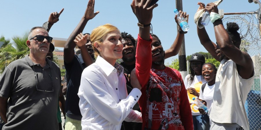 Οκτώ πρόσωπα στο σκαμνί για τα έγγραφα των Κεντρικών, κατηγορούμενες Άννα και Αθηνά