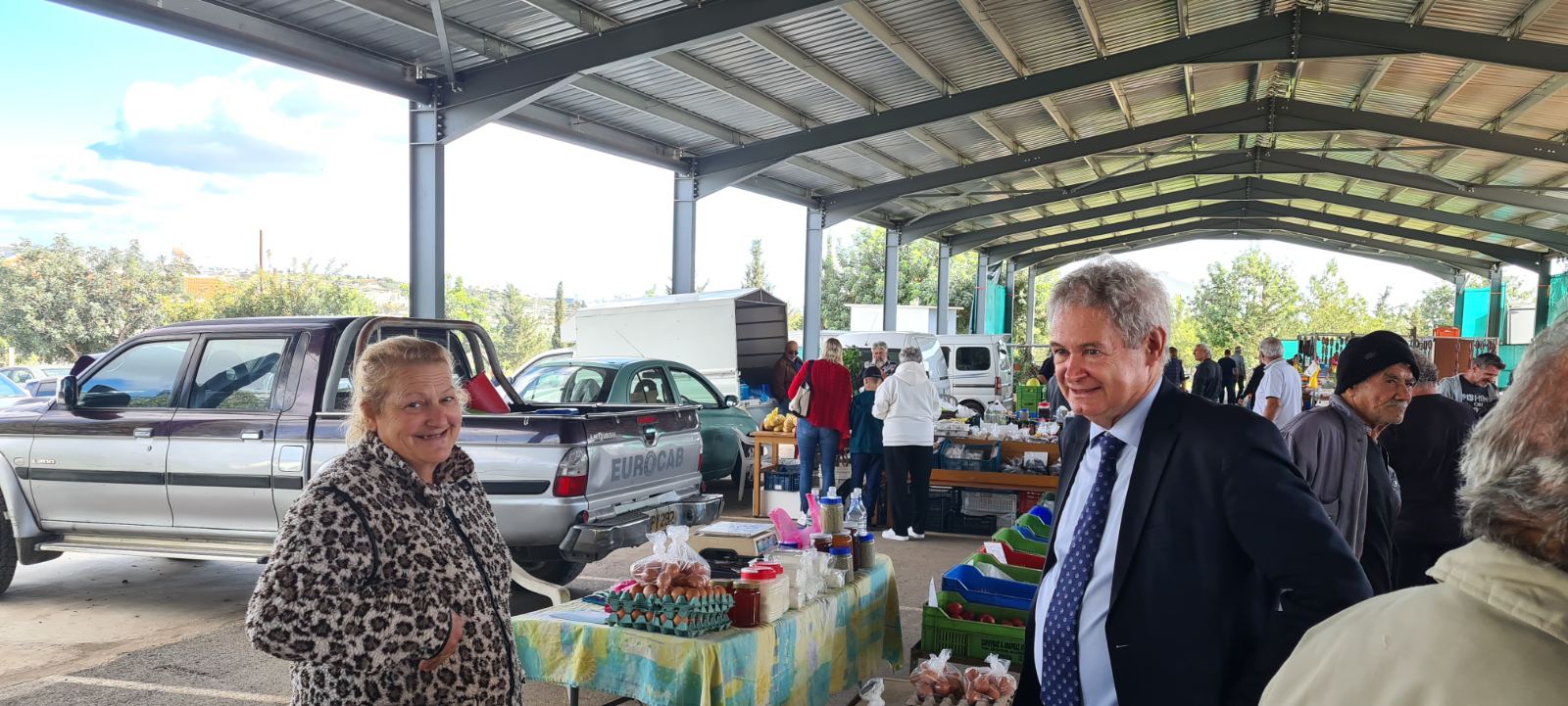 Στη λαϊκή αγορά Πολεμιδιών ο Μαυρογιάννης (ΒΙΝΤΕΟ)