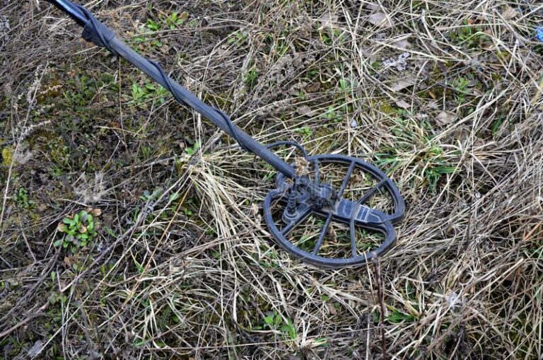 Κυκλοφορούσε με ανιχνευτή μετάλλων, αρνήθηκε να υποβληθεί σε νάρκοτεστ