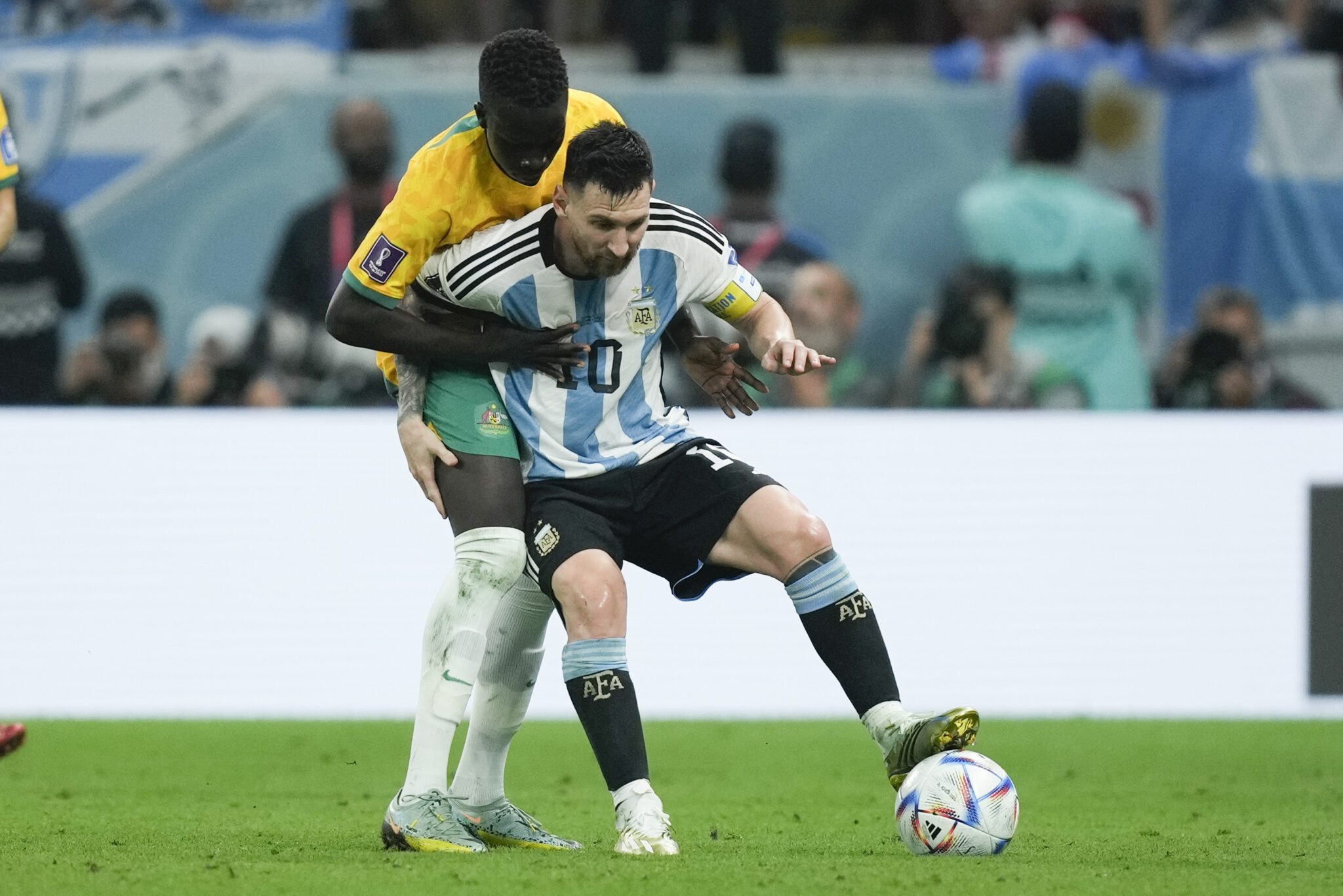 Οι Αυστραλοί μετά τον αποκλεισμό έκαναν… ουρά για φωτογραφία με τον Μέσι