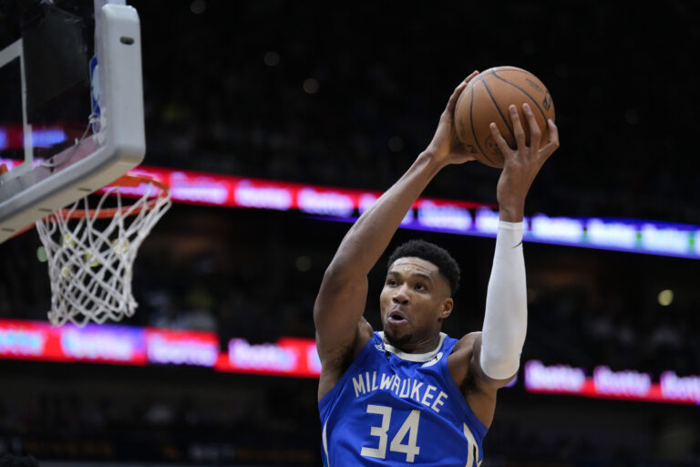 Αντετοκούνμπο: «Προσπάθησα να κάνω τα πάντα για να ανάψω τη σπίθα…»