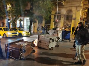 Αλέξανδρος Γρηγορόπουλος: Ένταση και επεισόδια στα Εξάρχεια, πνίγηκαν στα χημικά