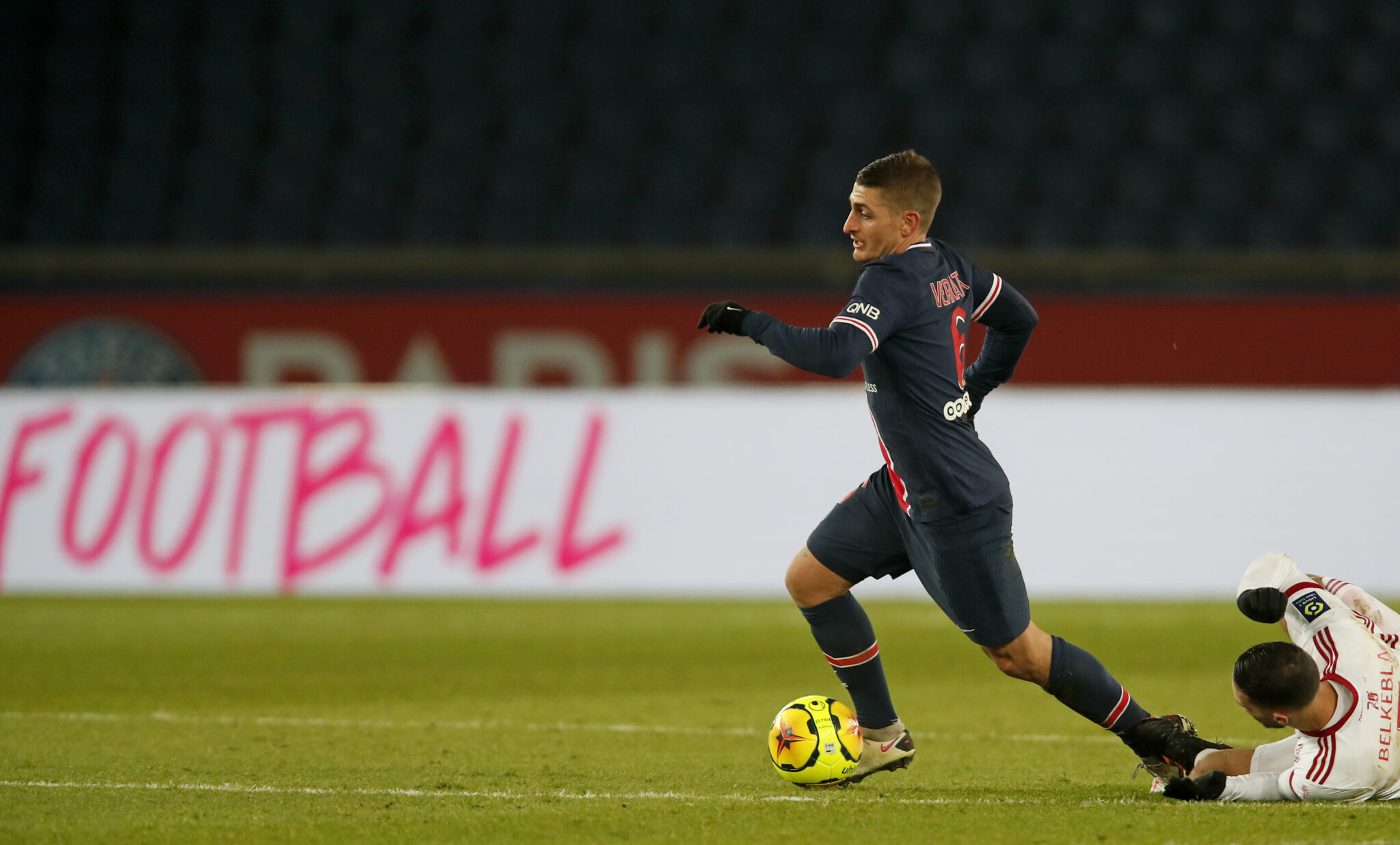 «Έδεσε» τον Βεράτι μέχρι το 2026 η Παρί