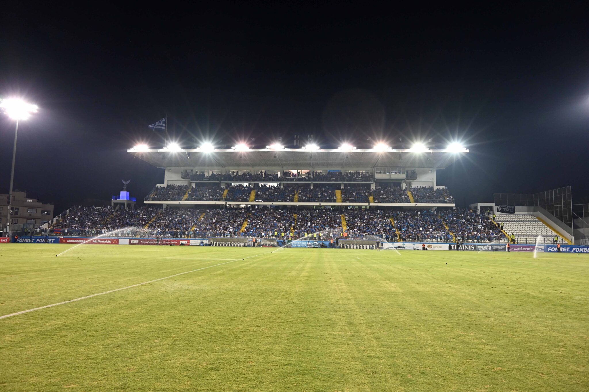 €500 πρόστιμο κι εξάμηνο αποκλεισμό από τα γήπεδα για τα έκτροπα στο Άρης-Πάφος