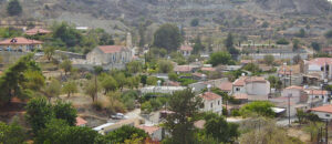 Πραστειό: Δεν έχουν νερό εδώ και τρεις εβδομάδες λόγω χρεών προς την ΑΗΚ