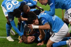 Ιστορική «σφαλιάρα» στη Γιουβέντους και φορτσάρει για τον τίτλο η Νάπολι