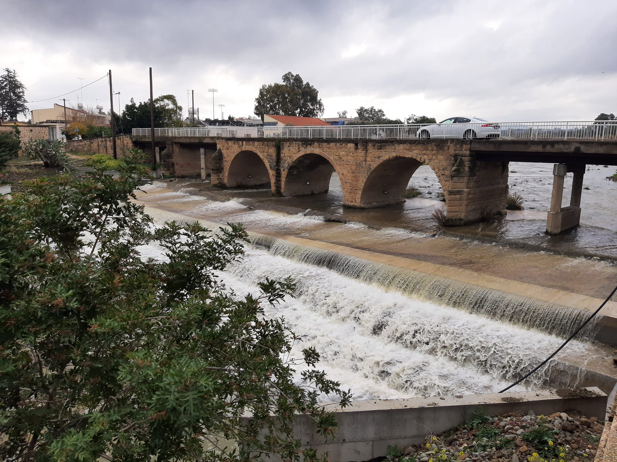 ΒΙΝΤΕΟ: Μαγικές εικόνες στην Περιστερώνα, "κατέβηκε" ορμητικός ο Σερράχης