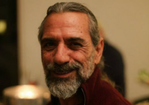 Έφυγε από τη ζωή ο εικαστικός καλλιτέχνης Πάρης Μεταξάς