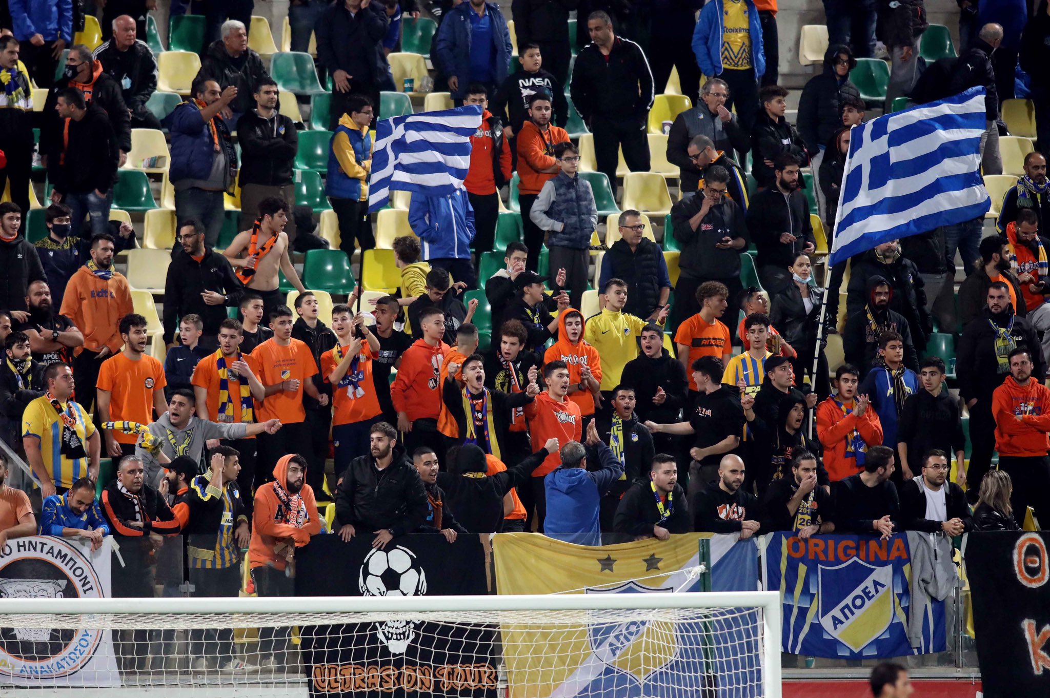 Εξαντλήθηκαν τα εισιτήρια του ΑΠΟΕΛ για «Αρένα»