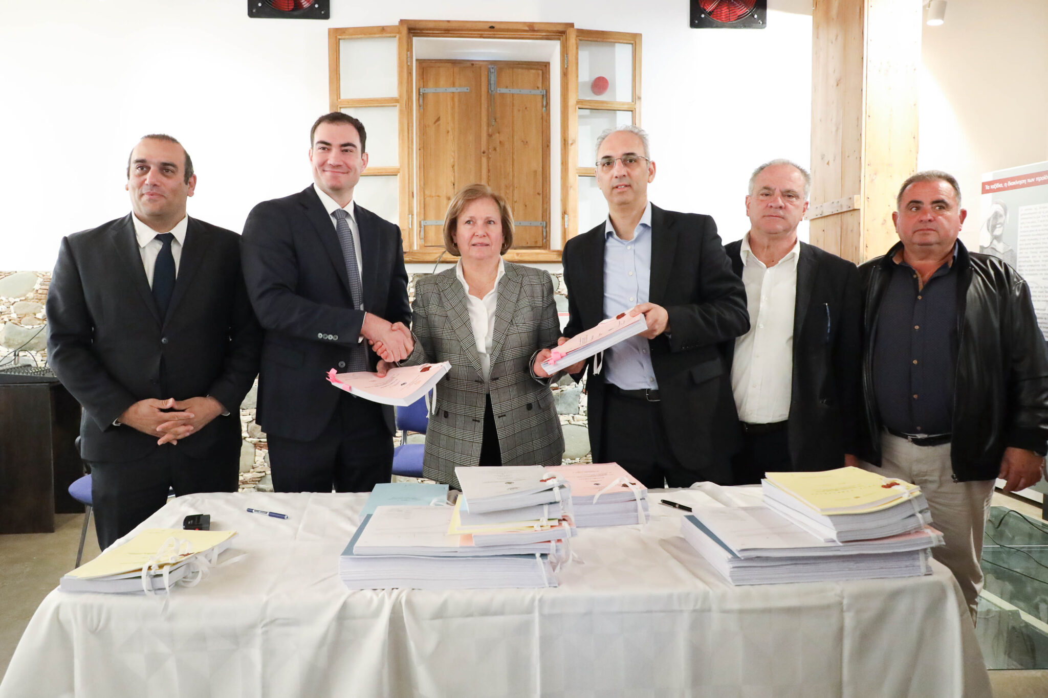 Έπεσαν οι υπογραφές για το δρόμο Λευκωσίας-Παλαιχωρίου:Πότε αρχίζουν οι εργασίες