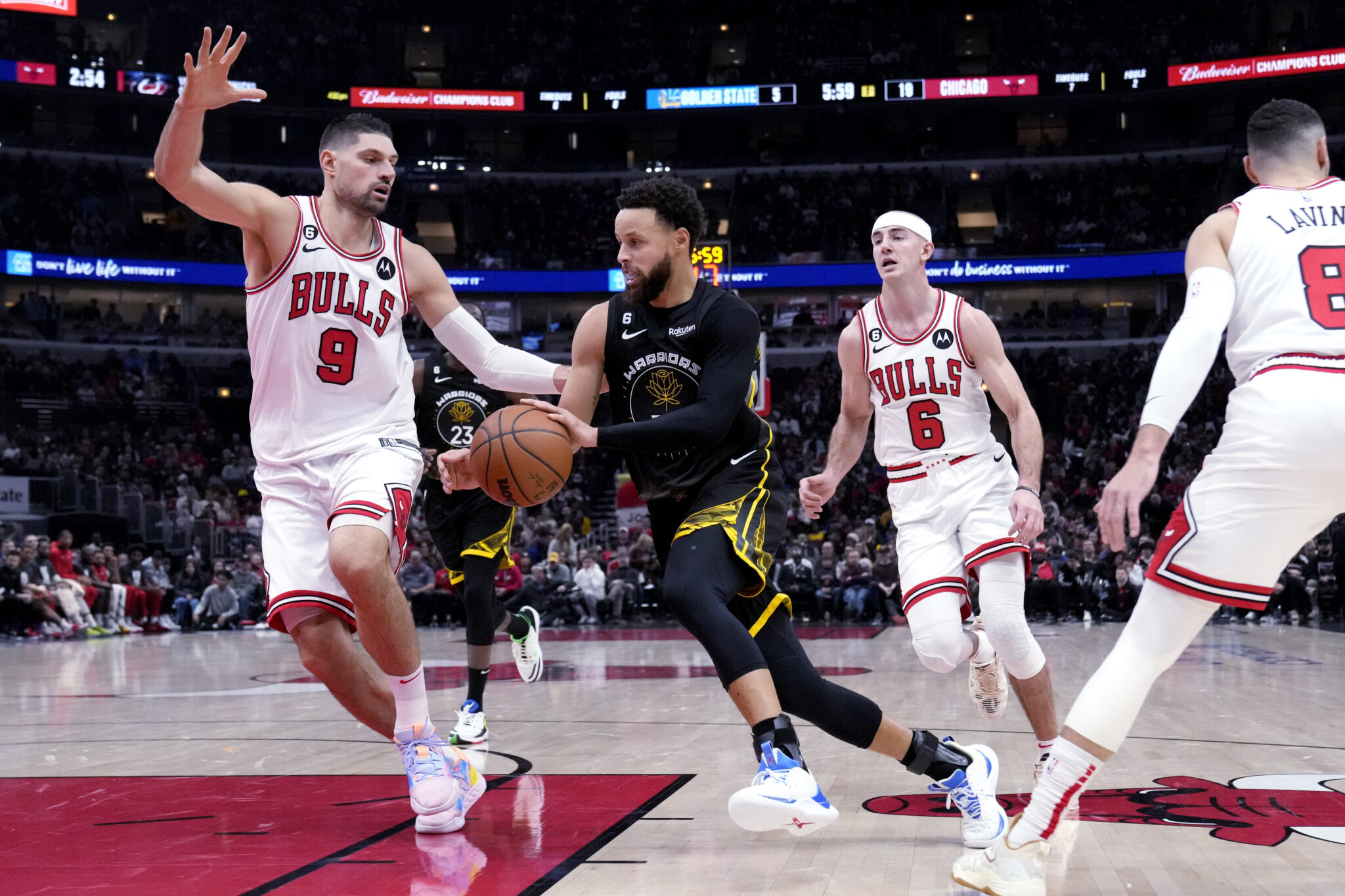 Νίκες με υπογραφή Βούτσεβιτς, Γιόκιτς και Εμπίντ