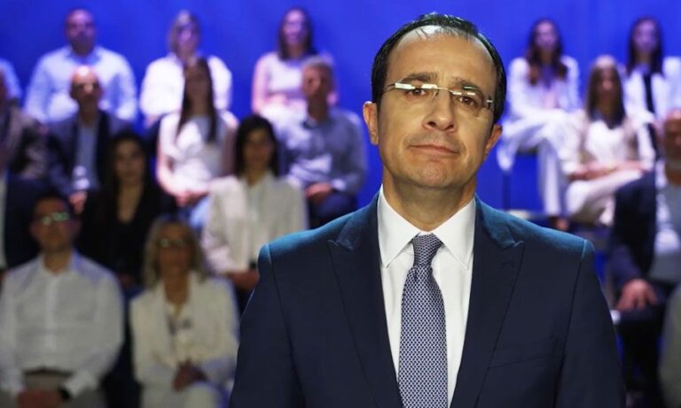 Έρευνα κι απόδοση ευθυνών για τη διαρροή θεμάτων ζητά το επιτελείο Χριστοδουλίδη